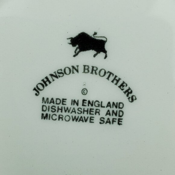 Johnson Brothers Regency Square Cereal Bowls White Swirl Soup Dessert Bowls - Picture 4 of 6